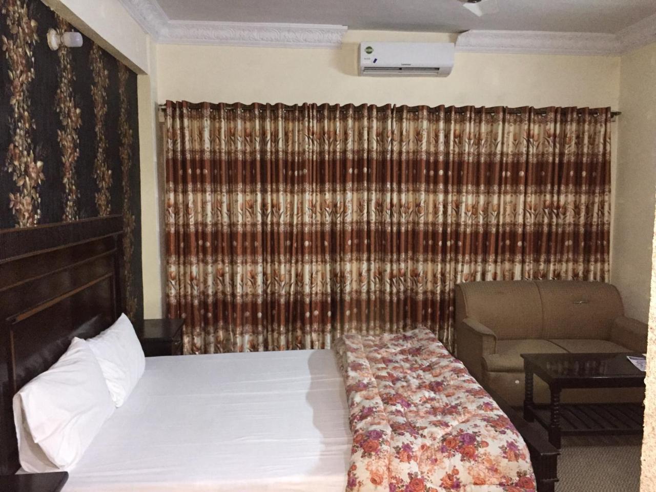 Hotel De Grand Rawalpindi Exteriör bild